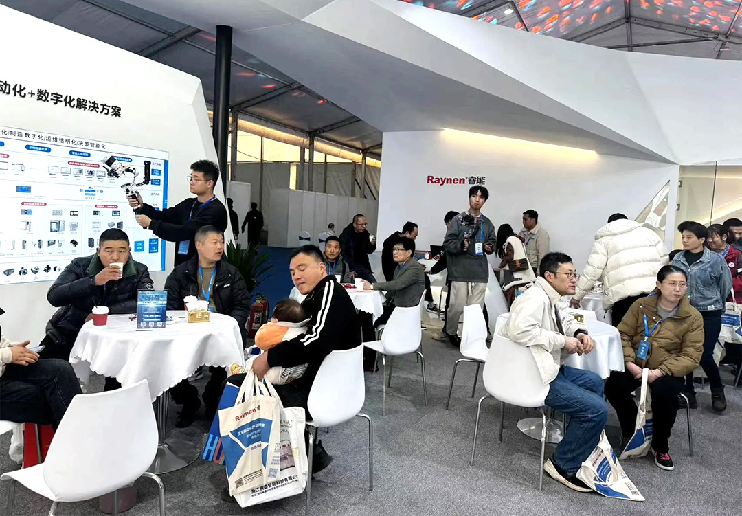 濮院展會精彩回顧 | 睿能展位人潮涌動，行業前沿技術一覽無余https://mmbiz.qpic.cn/mmbiz_jpg/uVPLicGse1zfSGAnFj8sU92BkOhtqnEerEJasH17wcFWMmXUSNBo3ibFJKHRHTG82ccnGjNOMEhdcbEAZuheWEIQ/640?wx_fmt=jpeg&from=appmsg&tp=wxpic&wxfrom=5&wx_(圖10)